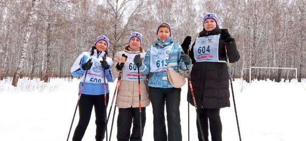 «Спортсменки! Активистки! И просто красавицы!»